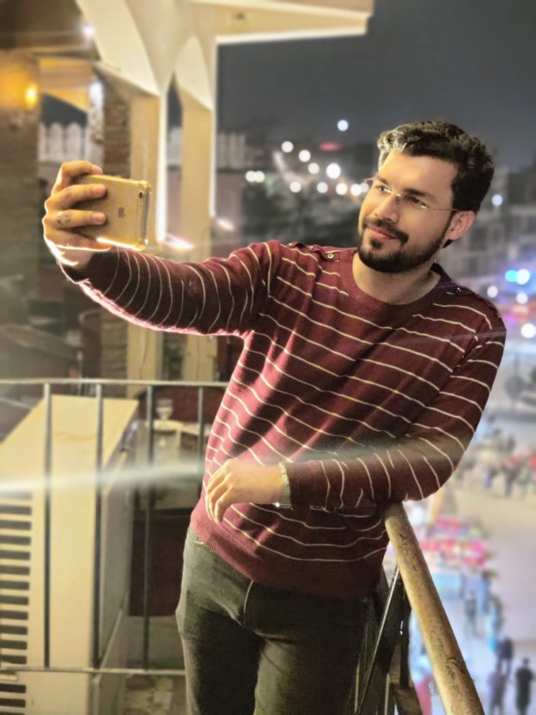 iamdanishaslam's tweet photo. A picture is worth a thousand words, but the memories are priceless because Life is about capturing moments and making memories. 😍

So, capture a moment and make it last forever.📷
.
.
.
.
#picoftoday #imdanishaslam #destiny #beleiveinyourself #danishaslam #HaveliRestaurant https://t.co/LWQIrvZYNy
