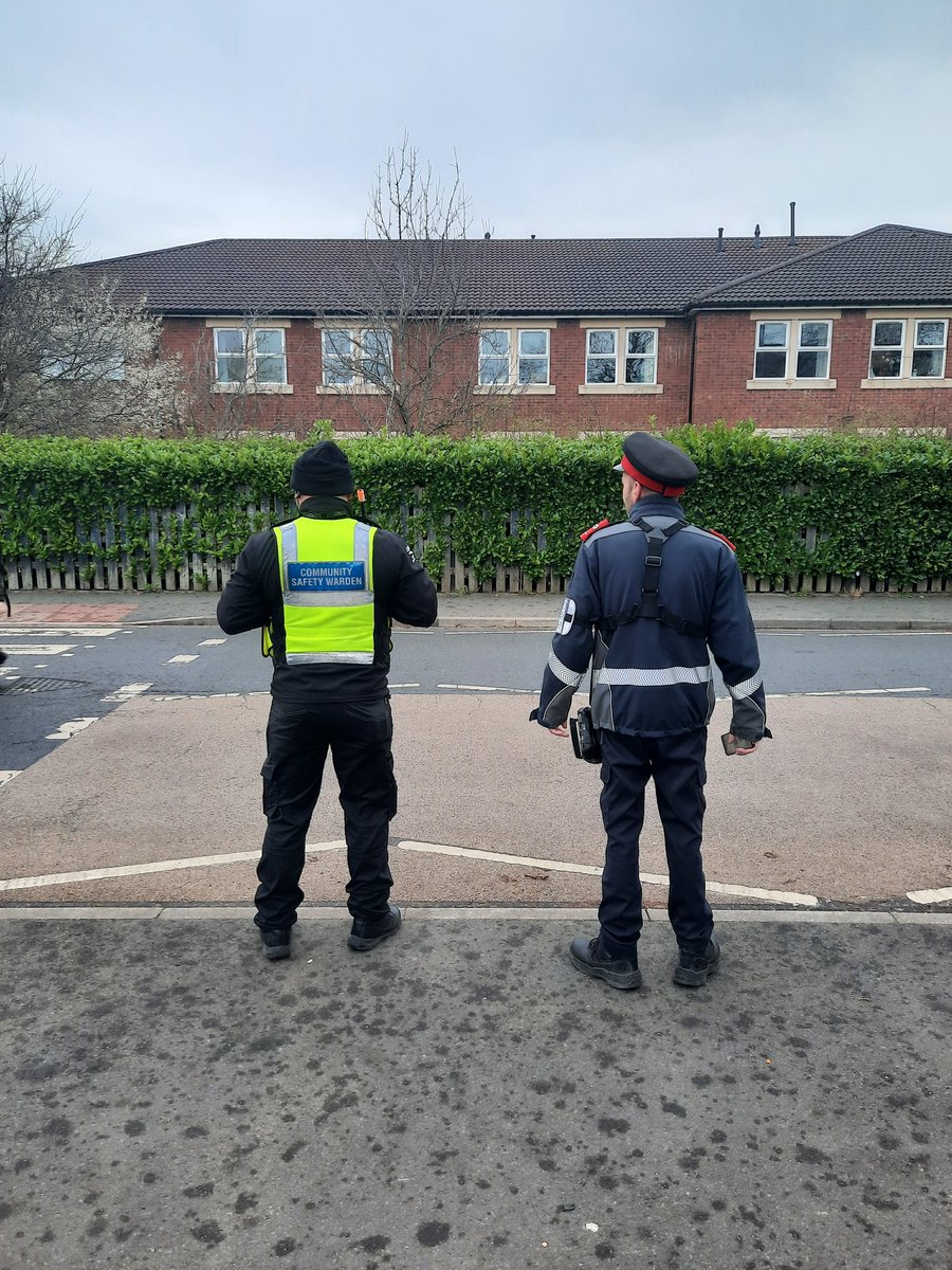 Team 2 working with parking services this morning at Rastrick High School. 4 warnings and one PCN given for dangerous parking.
<a href="/CMBC_CPT/">Calderdale Community Protection Team</a> 
<a href="/WardenChris2/">CSW 323</a> 
#calderdaleroadsafety