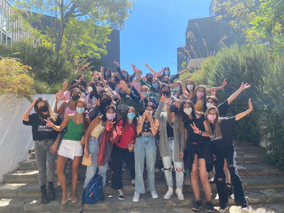 ingenieriaUAI's tweet photo. Este 2022, un 30% de mujeres ingresó a #IngenieríaUAI, un aumento importante considerando que en 2013 la admisión de mujeres era de un 19% .

Ayer, #MujeresIngenieríaUAI dio la bienvenida oficial a las nuevas estudiantes, en los campus de Viña y Santiago. 

¡Bienvenidas! https://t.co/dSMvTl7QSG