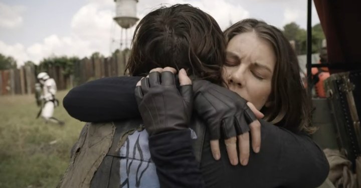 RheeFxTWD's tweet photo. "we don't know this girl" https://t.co/BxM30SLL98