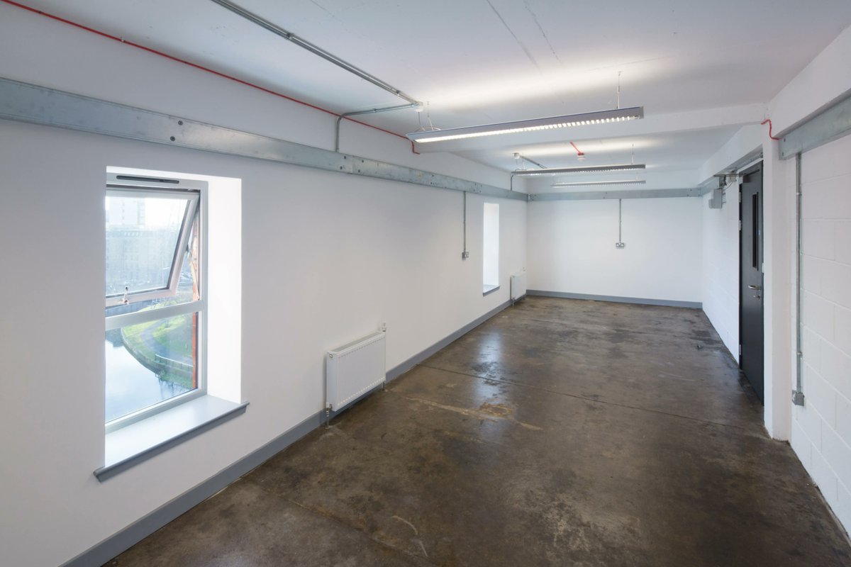 WhiskyBond's tweet image. Looking for a new workspace for your creative business? Our versatile spaces in a range of sizes offer the perfect home for office, production, storage and meeting space. Come and see for yourself - email hello@thewhiskybond.co.uk for a viewing. (Photo credit @_AbstractCanvas)