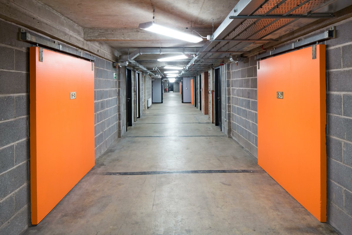 WhiskyBond's tweet image. Looking for a new workspace for your creative business? Our versatile spaces in a range of sizes offer the perfect home for office, production, storage and meeting space. Come and see for yourself - email hello@thewhiskybond.co.uk for a viewing. (Photo credit @_AbstractCanvas)