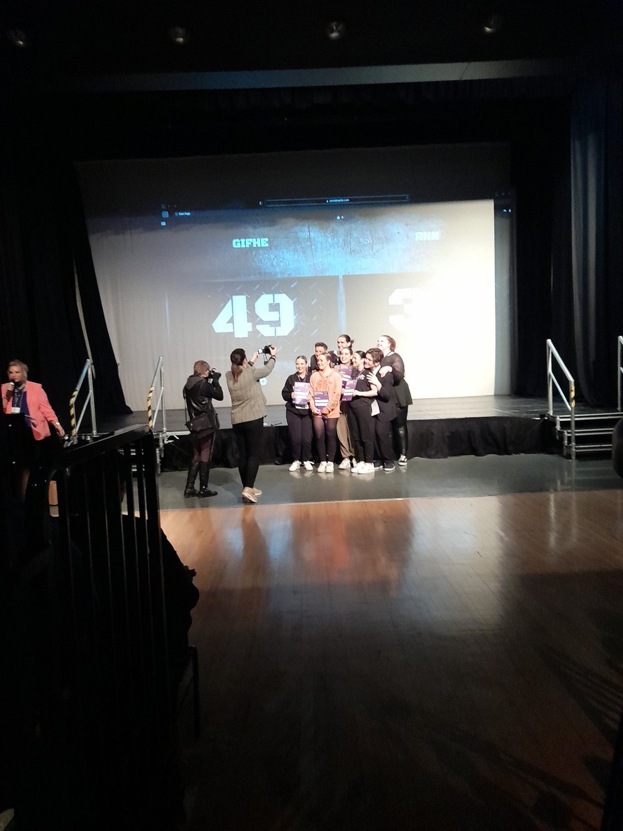 angela_pearson's tweet photo. Four  years running 1st performing arts intercollege comp  #intercoll22 @RotherhamColl @GIFHEPARTS @gifhe @gifheVP @adam_phillips4 https://t.co/chle4VzhlO
