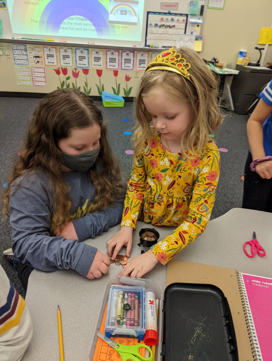 MDEregier's tweet photo. Leprechaun towers with our Bear Buddies! Ss planned and built a tower with minimal materials and endless creativity to hold a leprechaun's gold and keep it safe! Amazing conversations and teamwork! Thanks @carlyandadam! @MDEBears #STEM #Collaboration https://t.co/GWSTHPpTbx
