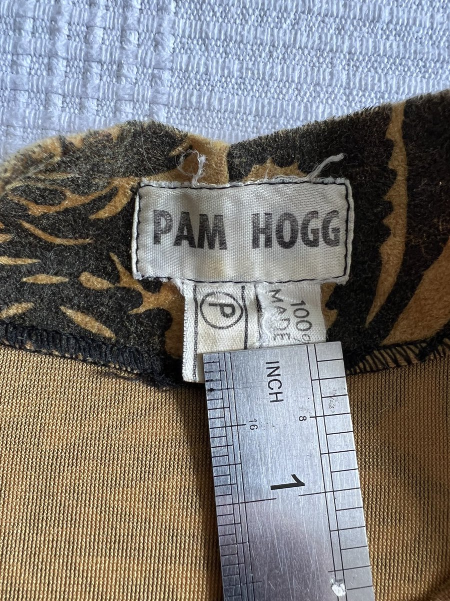 SSPlanetEarth's tweet photo. @PAMHOGGcouture wondering what era this dress is from. Guessing maybe 81’s “psychedelic garden” ? Thank you ! https://t.co/8tQAysBNGq