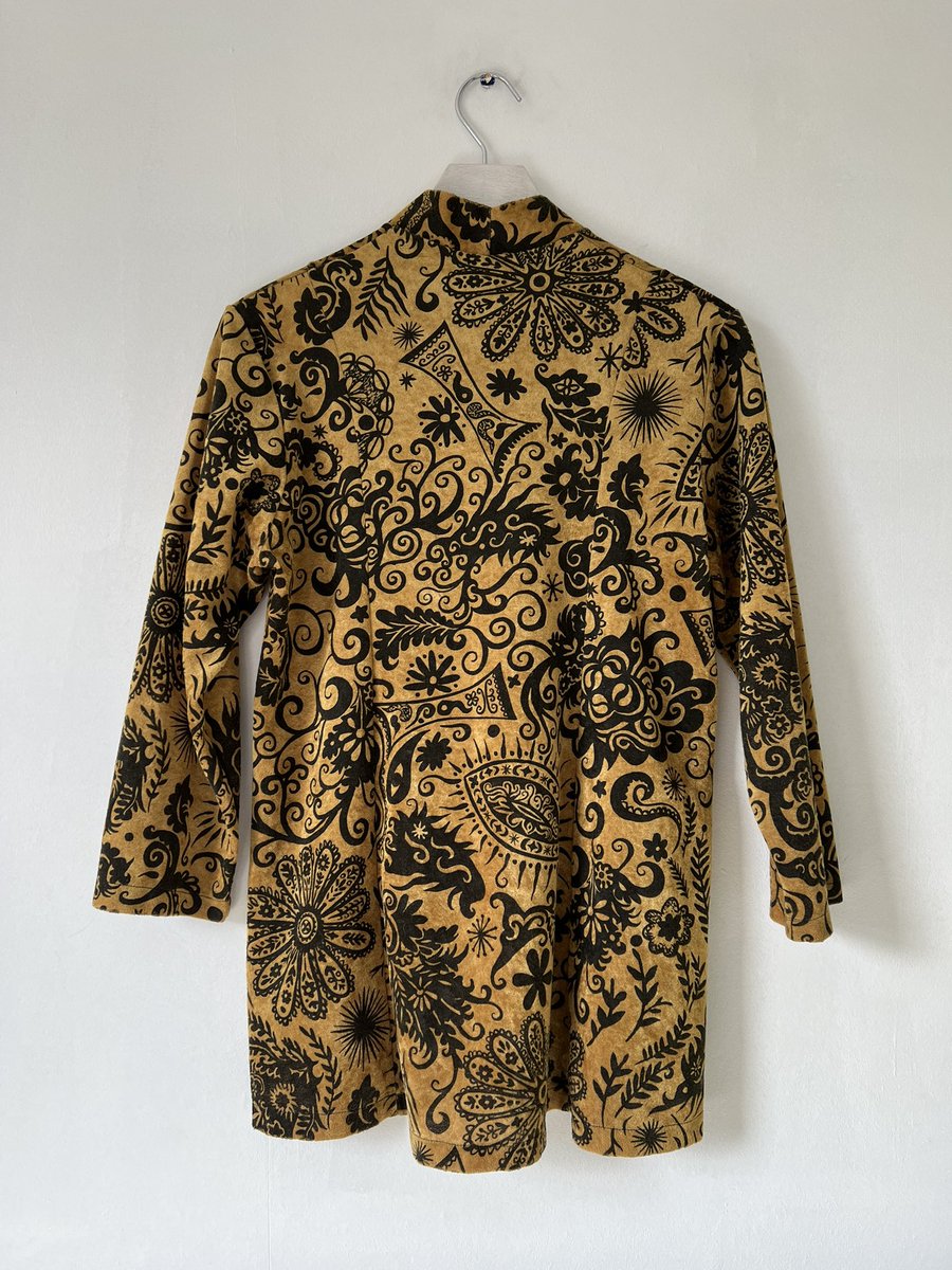 SSPlanetEarth's tweet photo. @PAMHOGGcouture wondering what era this dress is from. Guessing maybe 81’s “psychedelic garden” ? Thank you ! https://t.co/8tQAysBNGq