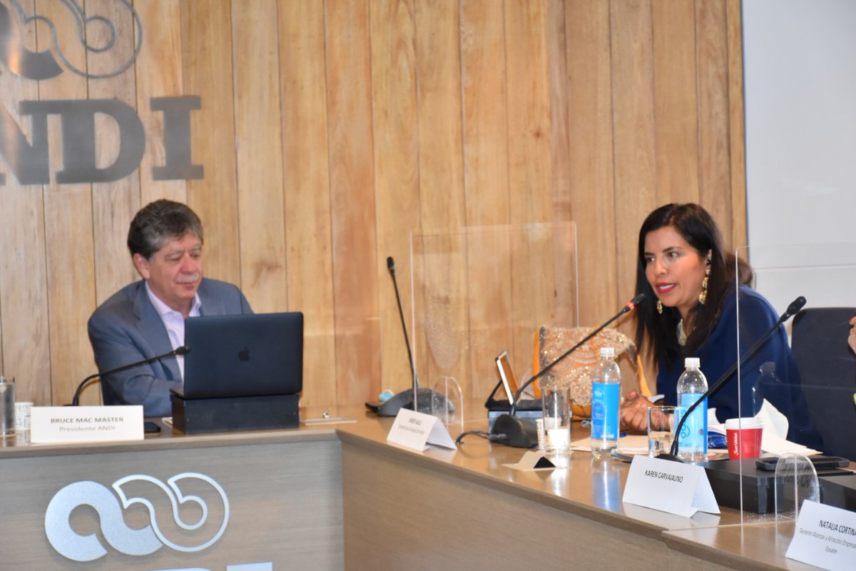 ANDI_Colombia's tweet photo. "Impulsar el #emprendimiento es clave. El 'Fondo Mujer Emprende' es importante para que los negocios de las mujeres en las regiones sean generadores de riqueza, sean sostenibles y que puedan competir"  Ghedy Gallo, Consejera Presidencial para la @equidad_mujer en #WebinarANDI. https://t.co/7dKTcl58TS
