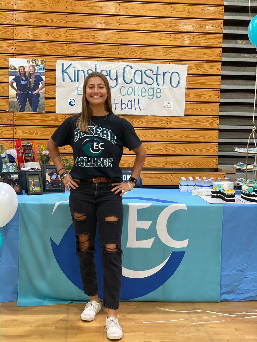 kinsley_castro9's tweet image. st. pete here i come #signingday