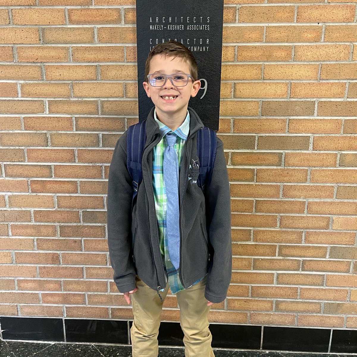 kevinhustek's tweet photo. Today at Pinewood Elementary is dress for the job you hope to have one day. I present the future Director of Technology @WarrenWoodsPS https://t.co/De7gnFVQ4a