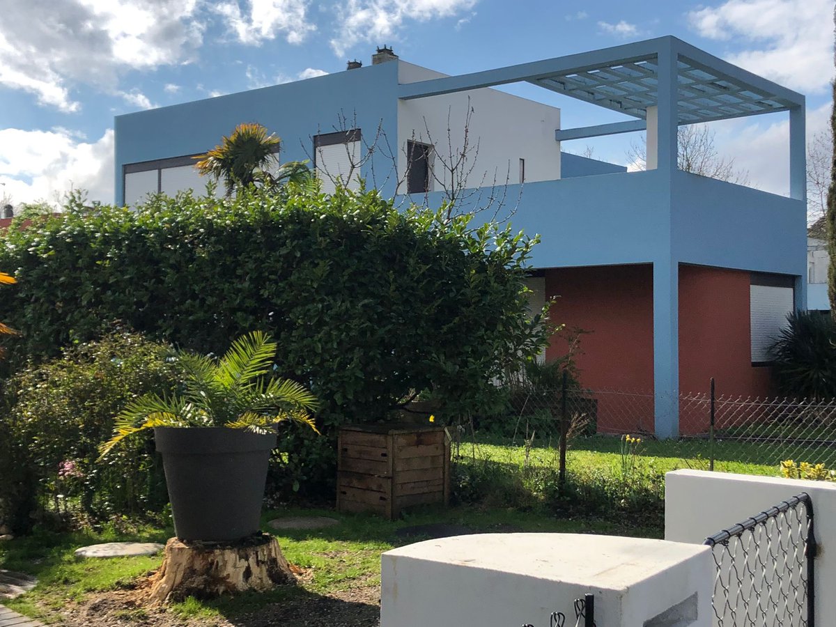 #SemaineDesMaths
Les élèves de 4e du collège E.Vaillant #Bordeaux ont rencontré une architecte du Conseil d'Architecture d'Urbanisme et de l'Environnement🏘️
✔reconstitution de maisons construites par l’architecte Le Corbusier
✔️découverte de la cité visionnaire Frugès de #Pessac