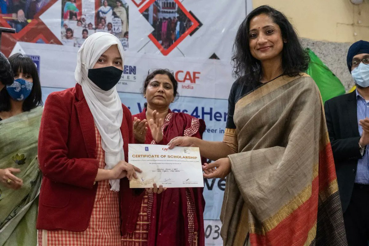 PSC_TYCIA's tweet photo. Best wishes to Noor Nagar students who have been awarded a scholarship through #Unnati:Wings4her. 

Thank you to our partners #rollsroyceindia, #bergen, and @cafindia for providing scholarships to the students and supporting them in achieving a brighter future. 

#unnatiwings4her https://t.co/3r4okLTdxv