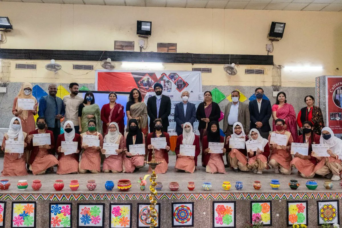 PSC_TYCIA's tweet photo. Best wishes to Noor Nagar students who have been awarded a scholarship through #Unnati:Wings4her. 

Thank you to our partners #rollsroyceindia, #bergen, and @cafindia for providing scholarships to the students and supporting them in achieving a brighter future. 

#unnatiwings4her https://t.co/3r4okLTdxv