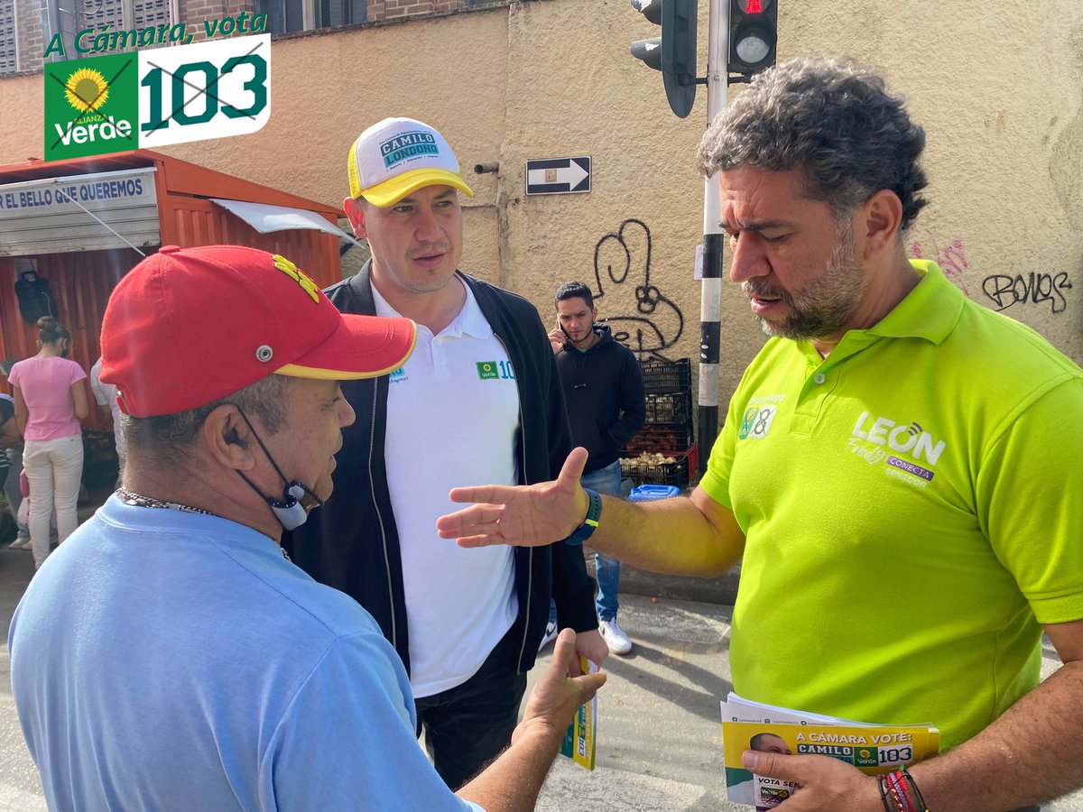Camilolondonob's tweet photo. Recorriendo las calles de Bello junto a @LeonFredyM, para contarle a loa bellanitas que somos la fórmula que defenderá a los ciudadanos desde el Congreso. #LaFuerzaDeUnEQUIPO #Verde103🌻 #CamiloLondoño https://t.co/POI0lRmIcF