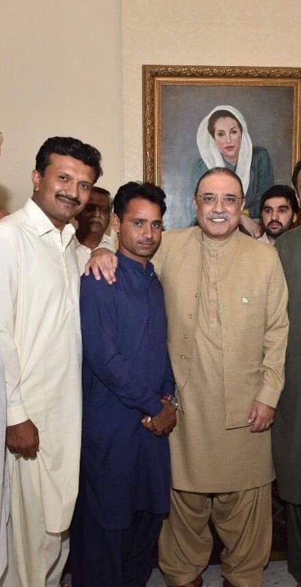 YarAliMari's tweet photo. Alhamdulilah I am So Lucky , With My Leadership 🇱🇾 https://t.co/FPWqwfUhPV