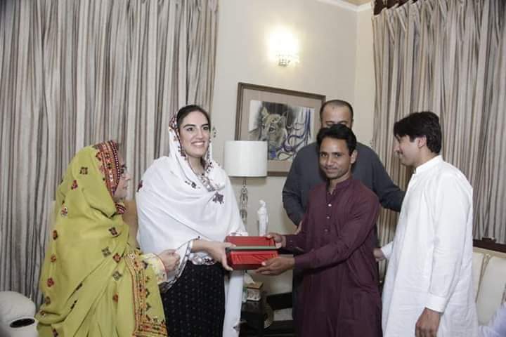 YarAliMari's tweet photo. Alhamdulilah I am So Lucky , With My Leadership 🇱🇾 https://t.co/FPWqwfUhPV