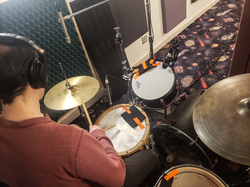 NEWSLETTER | This week I tuned up the drums and got back in the saddle - laying down some sweet drum tracks. Once I get those down it's on to guitars, bass, vocals, keys and whatever else sounds right. It feels good to be back in the studio! - mailchi.mp/254adf8c49dc/r…