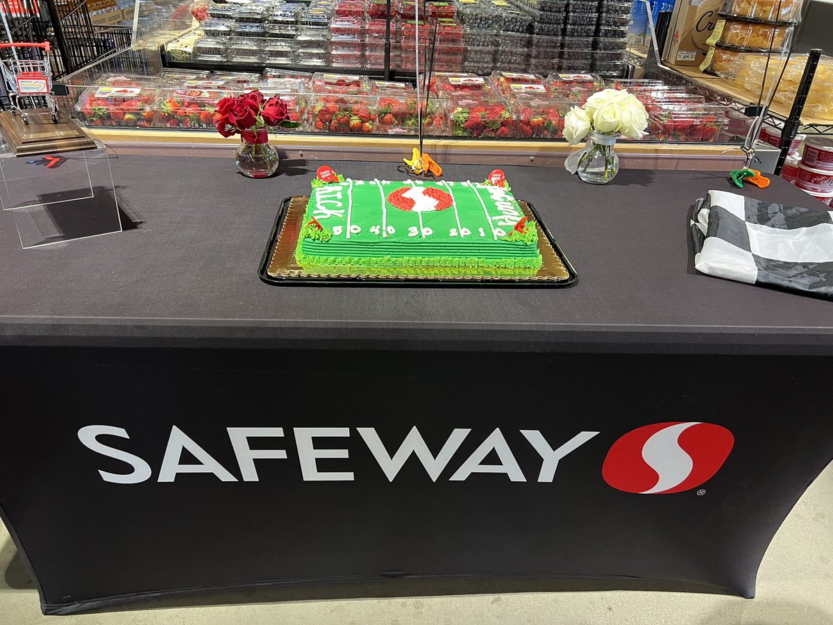 AnthonyTilghman's tweet photo. Live at the @Safeway #KickHunger race representing @WashInformer https://t.co/jQVIn4xKpB