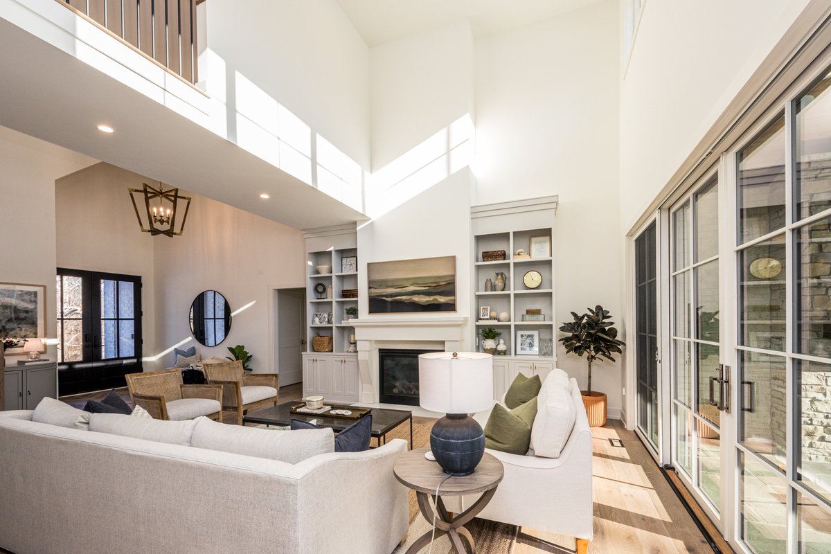 JoshuaOneGroup's tweet image. Another dream home completed! Check out this beauty and connect with us if you're ready to start designing one of your own. #luxury #customhomes #building

joshuaone.com