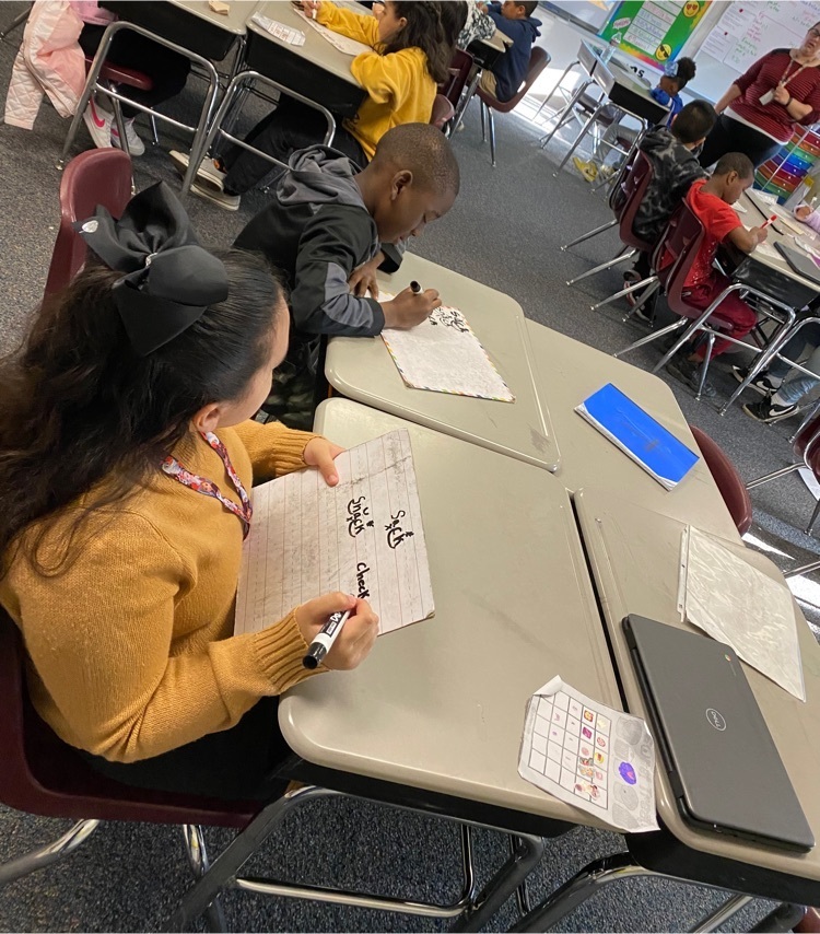 RameyTylerISD's tweet photo. Students across grade levels are taking ownership of their learning in phonics with #readinghorizons! Way to work hard second grade and third grade! #work4win #readingrocks https://t.co/vHleRQgzqM