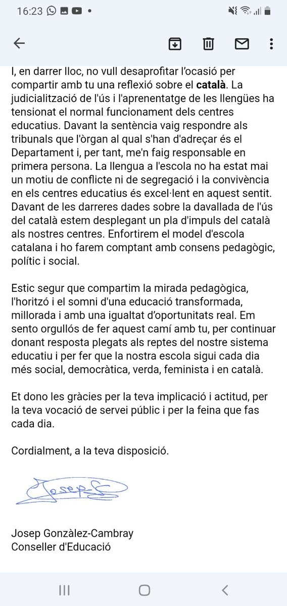 ToniRicoGarcia's tweet photo. A pocs dies d'una vaga que serà massiva el conseller @JosepGCambray fa un ús patèticament propagandístic dels correus del professorat enviant una carta plena de promeses i alguna falsedat. Tenen por, sinó no ho faria. #vagaeducacio @USTEC_Girona @USTECSTEs @InterGironines https://t.co/fvSi2DfzeS
