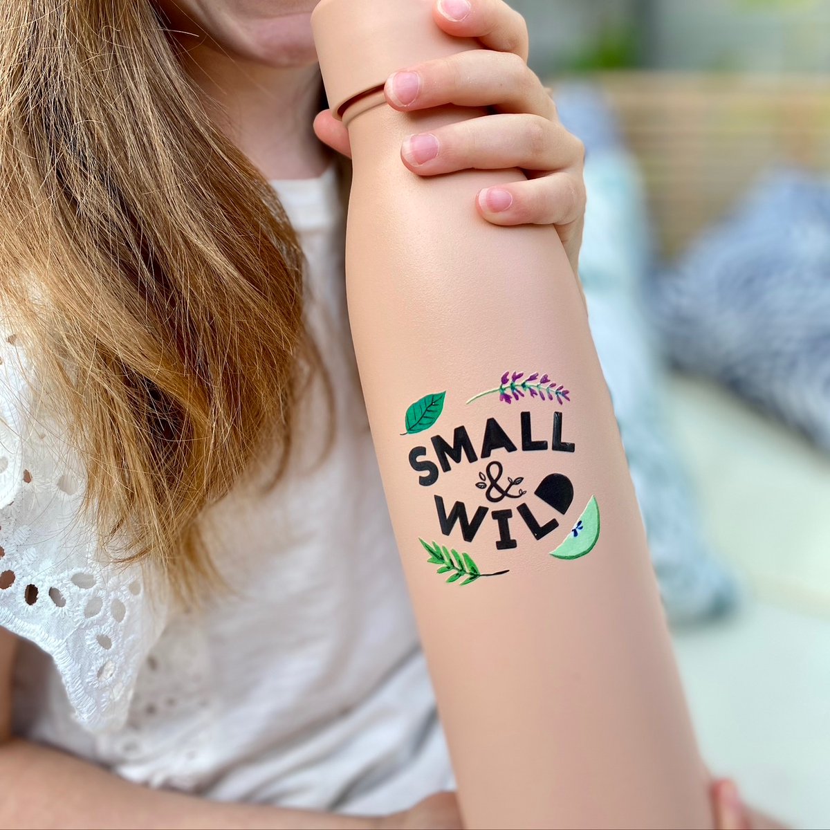 Our insulated water bottles are the perfect option for keeping your kids' drinks hot or cold. In collaboration with One Green Bottle, these stainless steel 304 vacuum insulated bottles are super eco-friendly and keep drinks hot for up to 12 hours and cold for up to 24 hours. ⁠