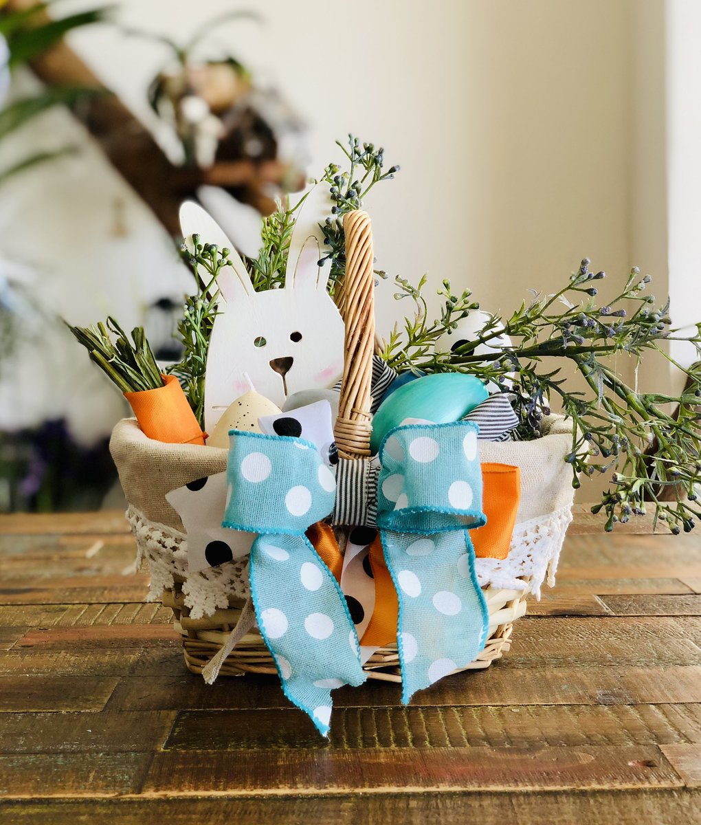 OrquideasMusa's tweet photo. 🌿🧺🌿🐇🌿🐣
Canasta de Pascua con vela en forma de huevito 🐣 y decorativos pintados individualmente. 
Canasta 26 cm x 25 cm 

#musademusas #pascua #felicespascuas #canastadepascua #conejodepascua #arreglospersonalizados #huevosdepascua #Cancún #homedecor #happyeaster #🐇 #🐣 https://t.co/L6D4BT00Jw