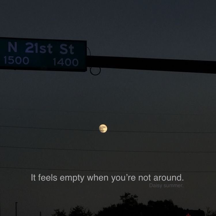 DaisySummer16's tweet photo. : It feels empty when you’re not around.
: รู้สึกใจหายเหมือนกันนะ ตอนที่ไม่มีคุณอยู่ด้วยกันแล้ว. 🤍🖤 #คําคมภาษาอังกฤษ #คําคมภาษาอังกฤษแปลไทย #คําคมความรู้สึก #คําคมความรัก https://t.co/nA1YD0VxMy