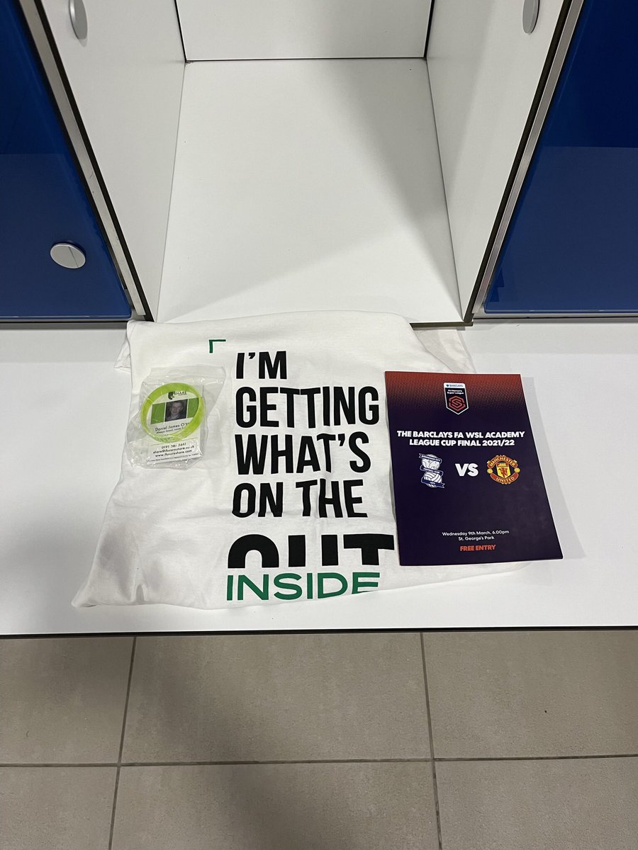 matty_smith94's tweet photo. I’m very fortunate that as part of my journey with @IFUCARESHARE I meet the most amazing people and make unbelievable memories. Being part of last night alongside the Tynan family was certainly one of them

Football has the ability to start live saving conversations 💚 https://t.co/ccTyVxqpSY