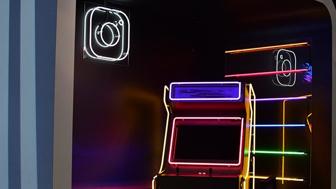 Viele junge Menschen nutzen Inhalte des Netzwerks #funk. Wenige wissen, dass es sich um Angebote von <a href="/ARDde/">rundawn</a> und <a href="/ZDF/">ZDF</a> handelt. Gelingt es den Öffentlich-Rechtlichen, ein verloren geglaubtes Publikum zurückzugewinnen? Ein Blog von Johanna Wolleschensky
➡️ leibniz-hbi.de/de/blog/was-is…