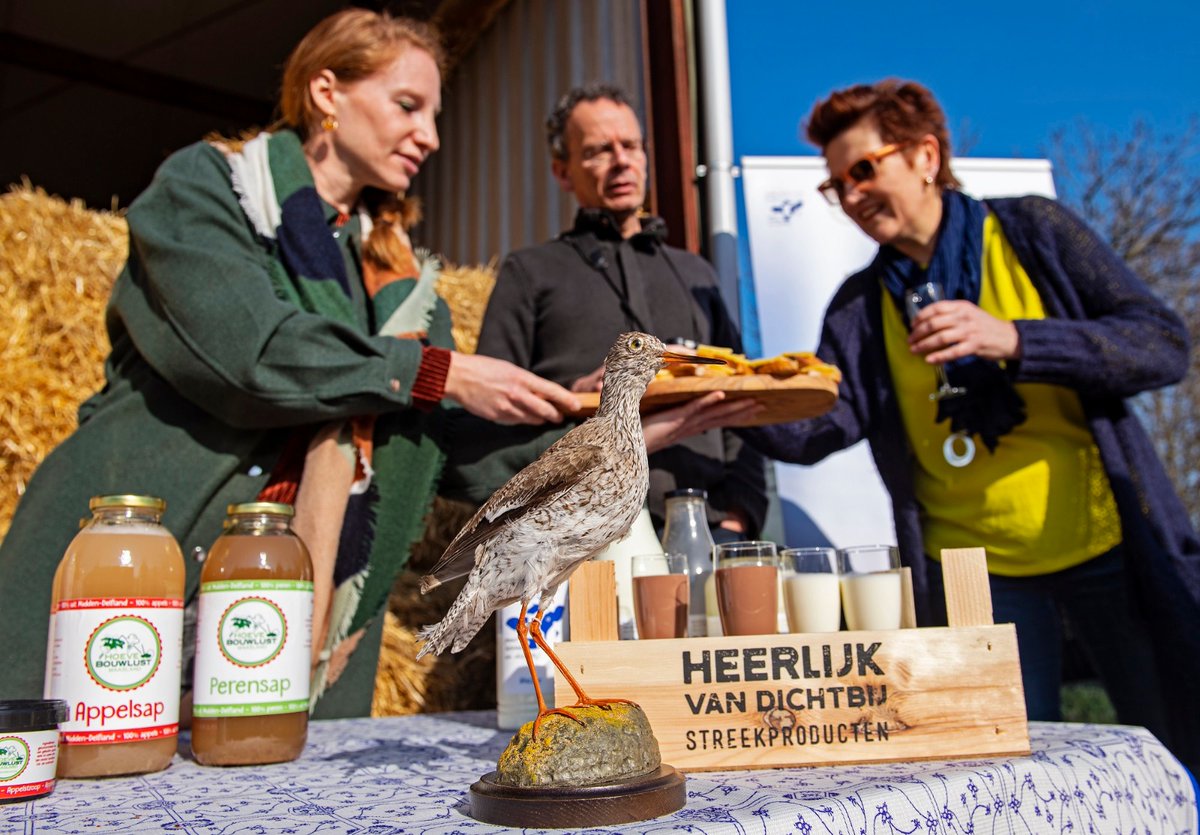 NMjuriaan's tweet photo. Boerencoöperatie @HeerlijkD en Rotterdam de boer op! slaan handen ineen om Rotterdamse retail te veroveren met duurzame streekproducten https://t.co/HnTtmW9w4Q https://t.co/XANkXULvNN