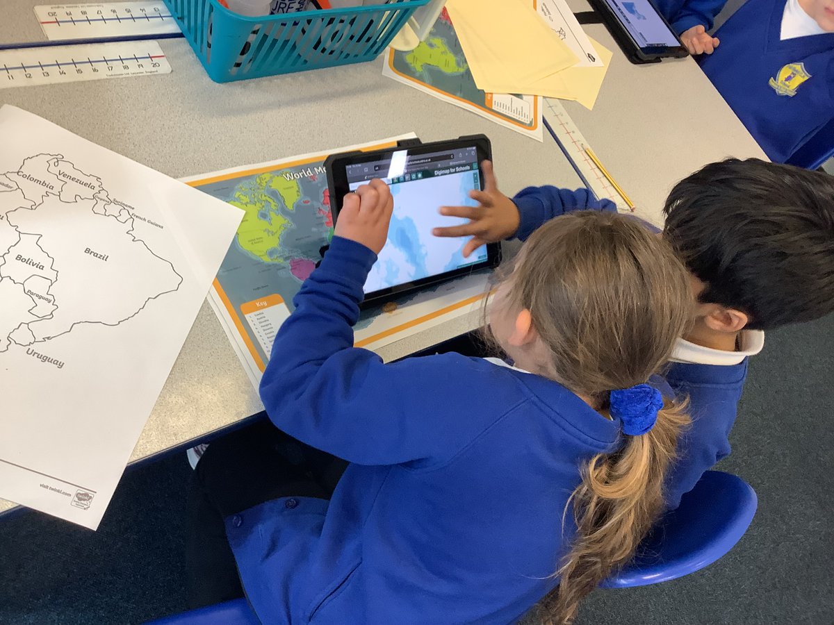 FairfieldPrim's tweet photo. Parrot Class have loved being Geographers this afternoon using a range of maps and digital maps to locate and label the country of Brazil #parrots #geographyinaction #digimaps https://t.co/CbO8yiURdX