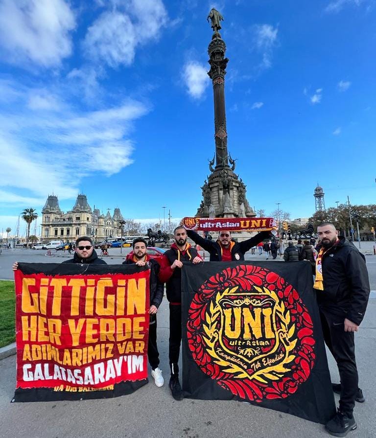ultrAslanUNI's tweet photo. Gittiğin her yerde adımlarımız var Galatasaray'ım! 📍@ Barcelona
#ultrAslanUNI https://t.co/US2Y0MtUNV