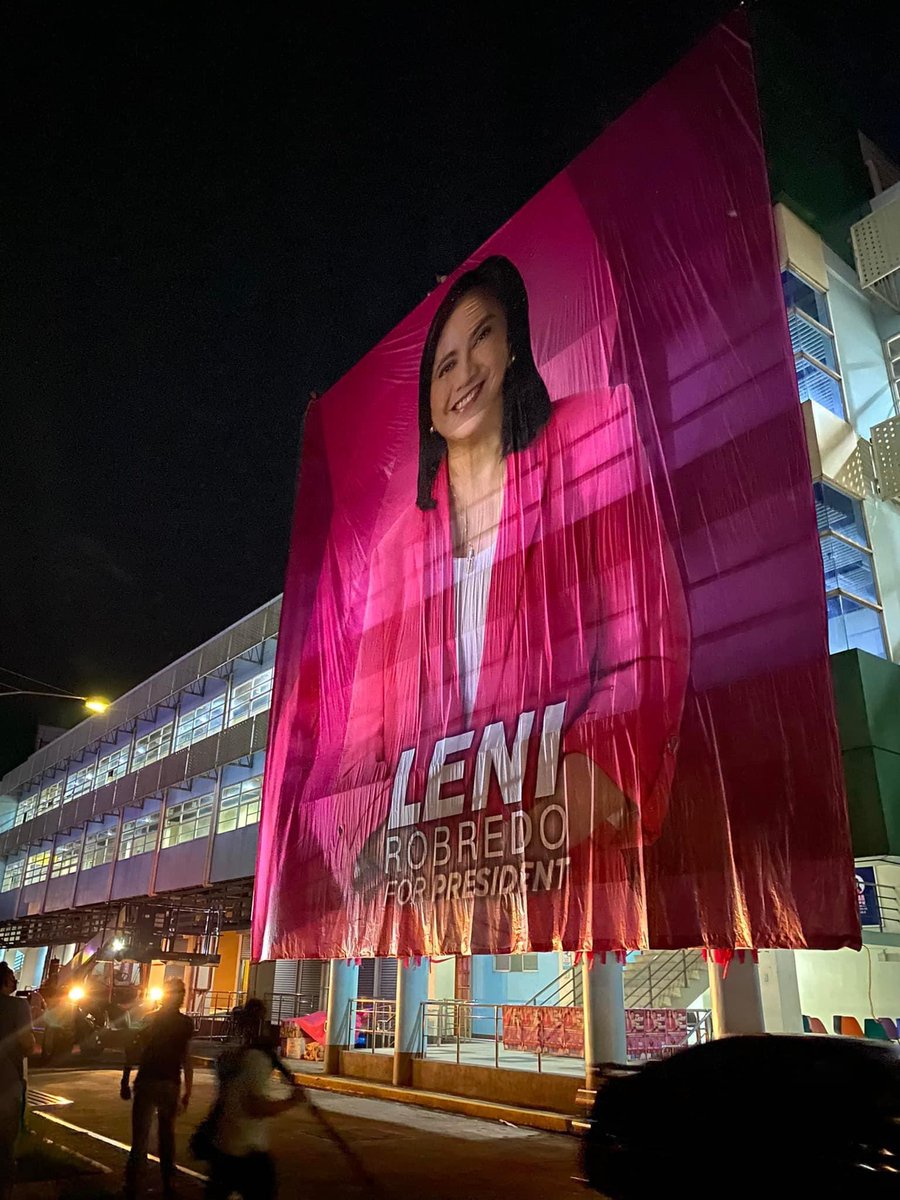 Jong_Dejongoy's tweet photo. Bacolod for Leni 💖
#MASSKARApatDapatLeniKiko #NegrosforLeni #BacolodIsPink https://t.co/ZRwwxWsEpS