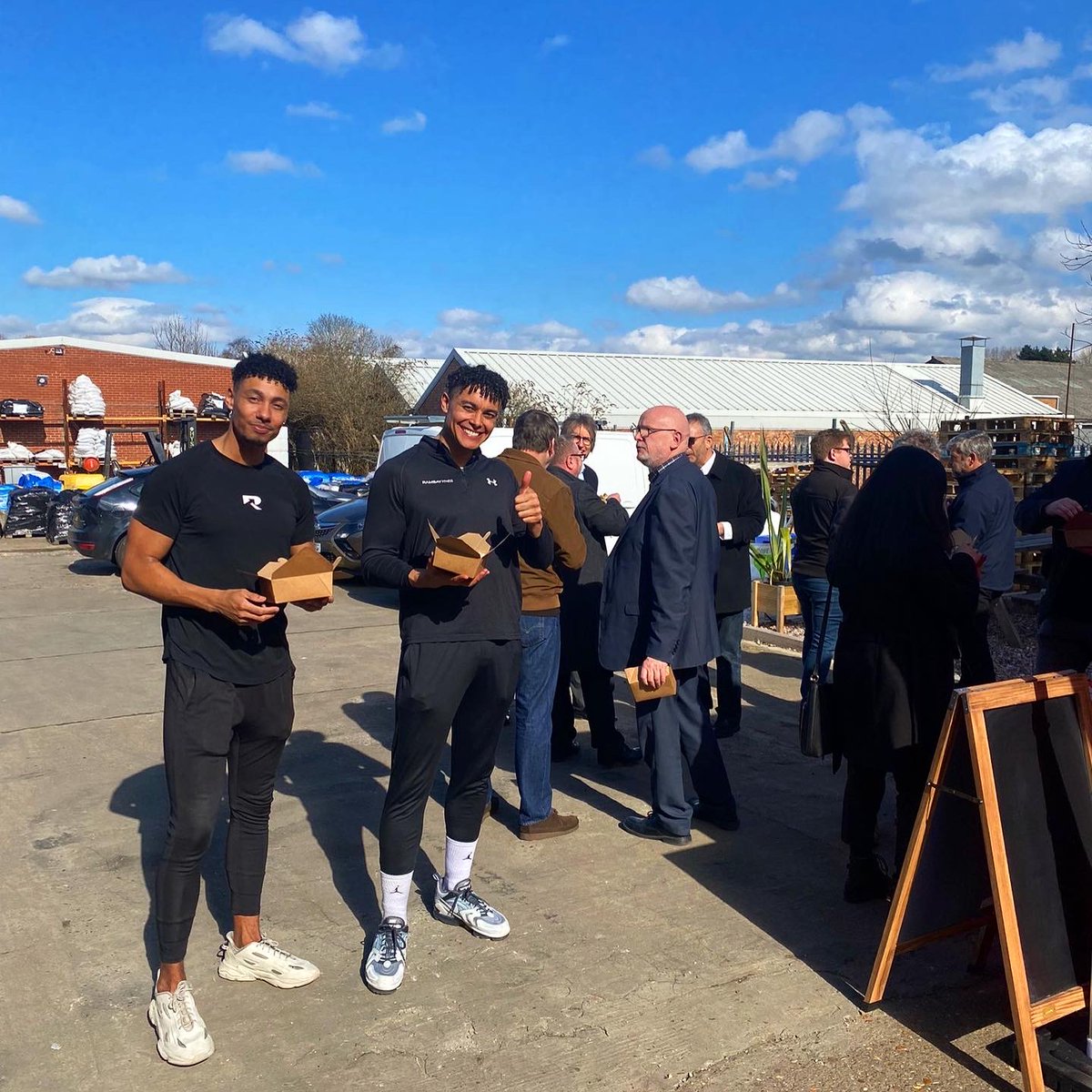 ActOnFinishing's tweet photo. This Thursday was all about delicious & healthy Malaysian street food from Makan Makan 🥗🌞 and great company as we were visited by the Coventry and Warwickshire Aerospace Forum team. ✈
#actonfinishing #cwaf #malaysianstreetfood #aerospaceengineering #gbmfg #ukmfg https://t.co/2MwiuJaaui
