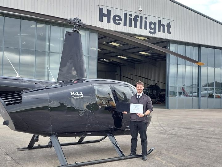 HeliflightUK's tweet photo. 🎊 Congratulations to Alex House on passing his CPL Skills Test this afternoon. 🚁 #R44 #CPL #Heliflight @GlosAirport https://t.co/rCm9neRKZ9