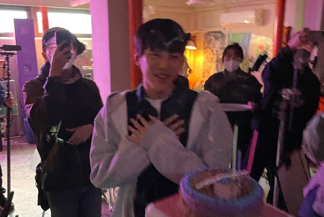 exossunshine's tweet image. DO YOU HEAR ME SCREAMING CRYING SHITTING 
#SemanticErrorFinale