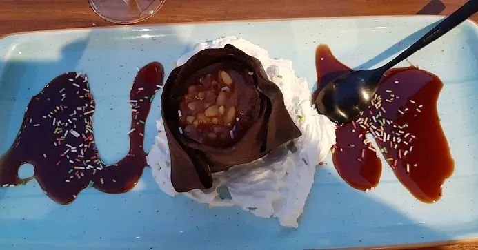 Pasaje_Bar's tweet photo. La mejor forma de terminar tu experiencia en #𝐁𝐚𝐫𝐏𝐚𝐬𝐚𝐣𝐞 es probando nuestros deliciosos postres.  😋

Reservas 📞 633 22 72 57.
📌 Av. Luis Montoto, 85.

#TDSGastro https://t.co/cwd68saTqI