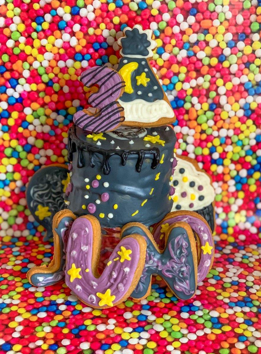 scrubysnax's tweet photo. We hope Juno’s birthday is out of this world! 🌠🌌 https://t.co/KvNhIji3Td