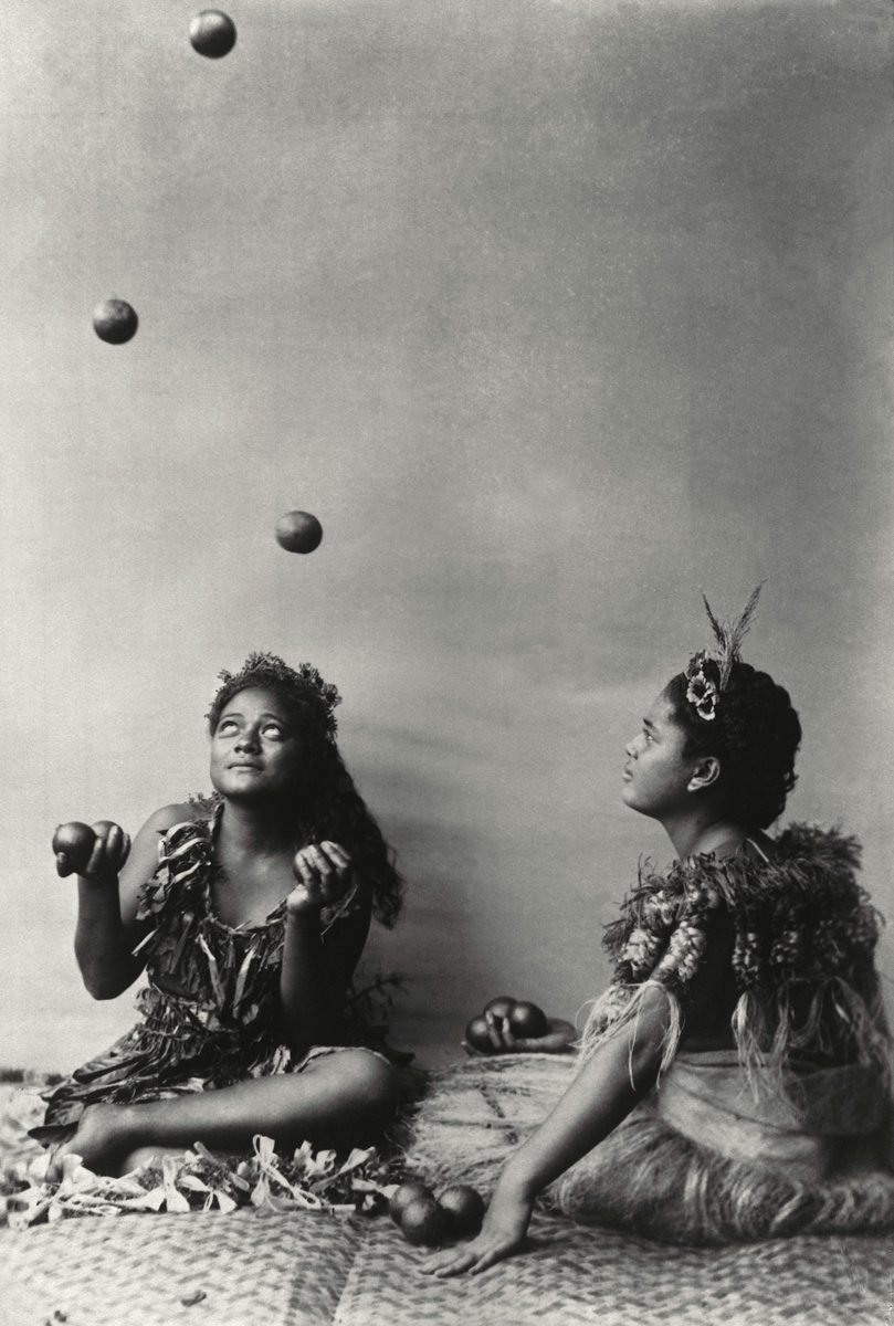 StewSinclair's tweet photo. So...🚨BIG NEWS🚨 My first book is officially under contract with @DukePress!

JUGGLING is part memoir, part criticism, part history. In short, I set out to write the saddest book on the subject, and I think I succeeded. 

Look for it next spring! Also, it has gorgeous images. https://t.co/PfSylw1DEu