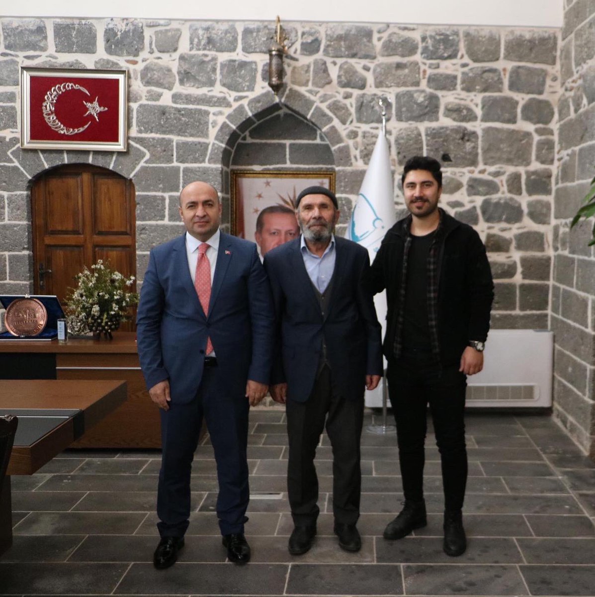abdullahciftci7's tweet photo. Canım Babam ve yeğenim Mücahit ziyaretime  geldi…   Allah başımızdan eksik etmesin… https://t.co/7iNyRZY9Ss