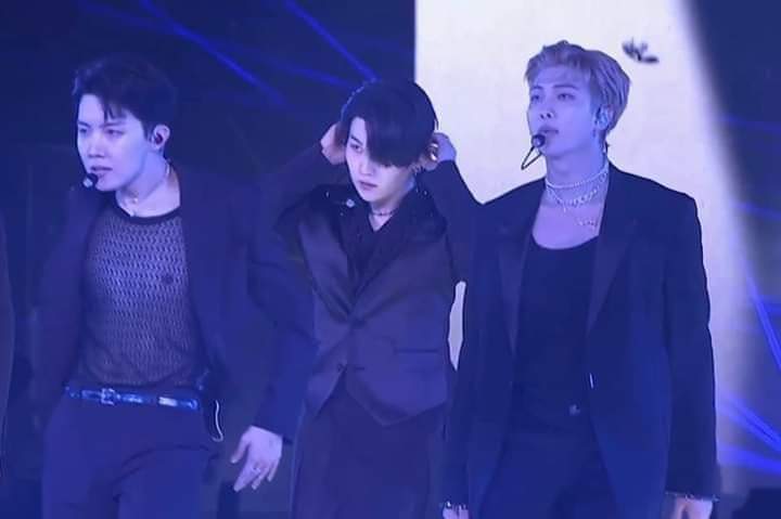 AnahiBethel's tweet photo. LA RAP LINE DEBERÍA SER ETERNA https://t.co/XhrC05abJj