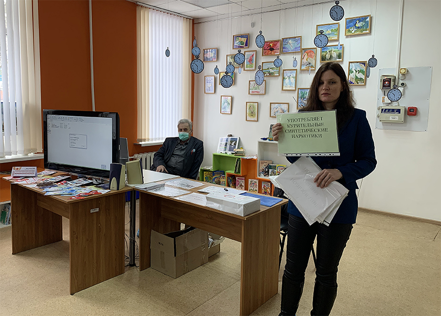 astracgbs's tweet photo. 10 марта в библиотеке-филиале № 17 специалисты Отдела проф��лактики Астраханского областного СПИД-центра С. М. Шустов и И. А. Тимофеева провели обучающий семинар «Актуальные вопросы ВИЧ/СПИД, ИППП и наркомании» для сотрудников библиотек МКУК «ЦГБС»

https://t.co/RPoTKv6DHu https://t.co/2aOYrwWEdt