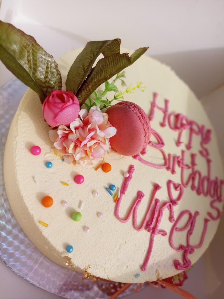 Kukus_cakes's tweet photo. A Husband that goes all out😍🥰❤️
We love to see it!🎉
#kukuscakes
#josbaker
#yourcakeplug https://t.co/NtFhblIJ52