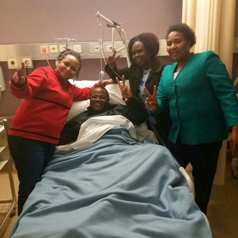 Hb_cbe_2020's tweet photo. @ExMayorUbungo @ProfessorJayTz @MuhimbiliTaifa Huu Ni upumbavu wa BAWACHA na BAVICHA. Hao ndo wamezoea kupiga picha kila kitu. Kwani hapa Hawa kina Nani? 👇👇 https://t.co/69QLLsfbkB