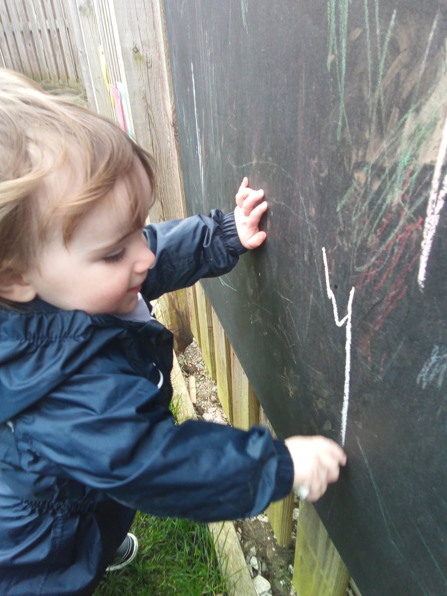 AshbridgeMaxy's tweet photo. The babies use their fine motor skills creating their very own marks on the chalkboard and in messy play. They show good control and enjoy making different marks and effects. #outdoorweek #activelearning #markmaking #creatingourownmarks #physicaldevelopment #bluebells https://t.co/8JPEMApYfc
