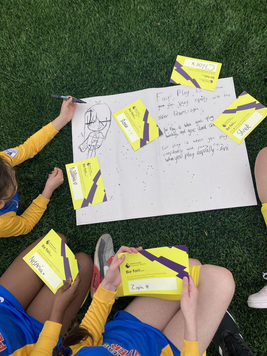 AFCCommunity's tweet photo. Alongside the tournament, our CDP coaches are delivering pitch side workshops on the theme of ‘Be Fair’ 🤝

#PLPrimarystars @PLCommunities https://t.co/toOzxuTu38
