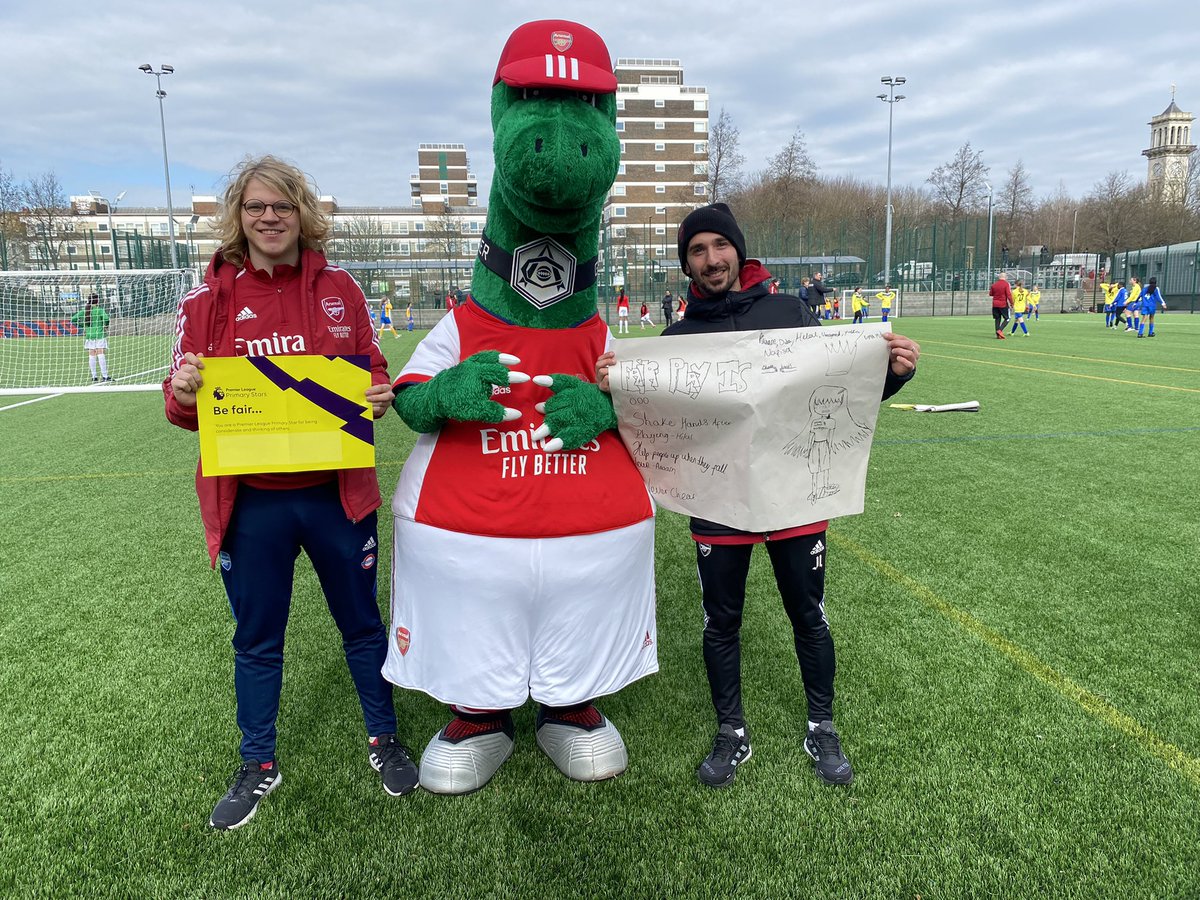 AFCCommunity's tweet photo. Alongside the tournament, our CDP coaches are delivering pitch side workshops on the theme of ‘Be Fair’ 🤝

#PLPrimarystars @PLCommunities https://t.co/toOzxuTu38