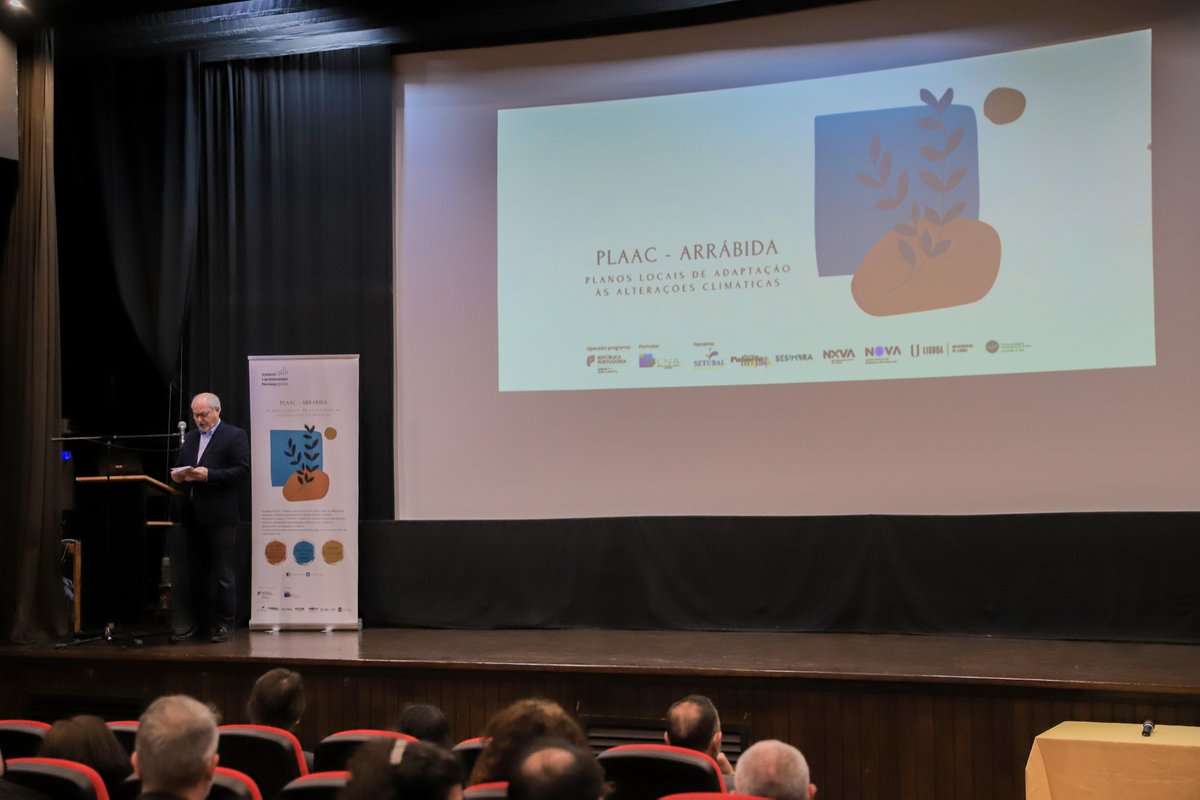 PLAAC_Arrabida's tweet photo. ⛈🔥💦🌊 O PLAAC apresenta aos dirigentes municipais de @munsetubal, @CMPalmela e @CMSesimbra os principais perigos climáticos atuais e futuros que afetam o território #Arrábida. 

Saiba mais em👉 https://t.co/ydXC5SZCaf…

Projeto financiado pelo #EEAGrants. Fotos: CMS https://t.co/YQmEfMe64S