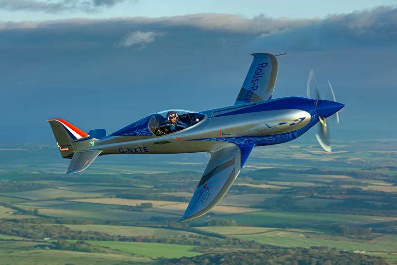 designboom's tweet photo. rolls-royce ‘spirit of innovation’ is officially the world’s fastest all-electric aircraft @RollsRoyce https://t.co/W0pKlh4Zx0 https://t.co/6Y6Mt2tZLJ