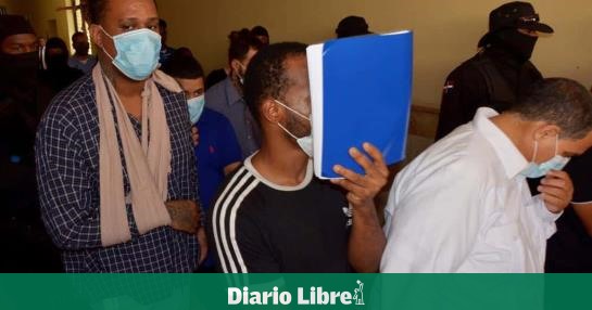 DiarioLibre's tweet photo. ⚖| #JusticiaDL | Red Criminal de los Call Center: “Me busco mi cuarto chipiando y dándole cotorra a los gringos”
🔗https://t.co/icTz7P9zcx
#DiarioLibre #ActualidadDL #OperaciónDiscovery #Estafa #Chipeo #MinisterioPúblico https://t.co/azIyaXnpkH